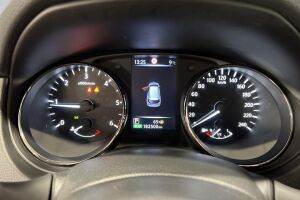 Nissan X-Trail esikatselu 15