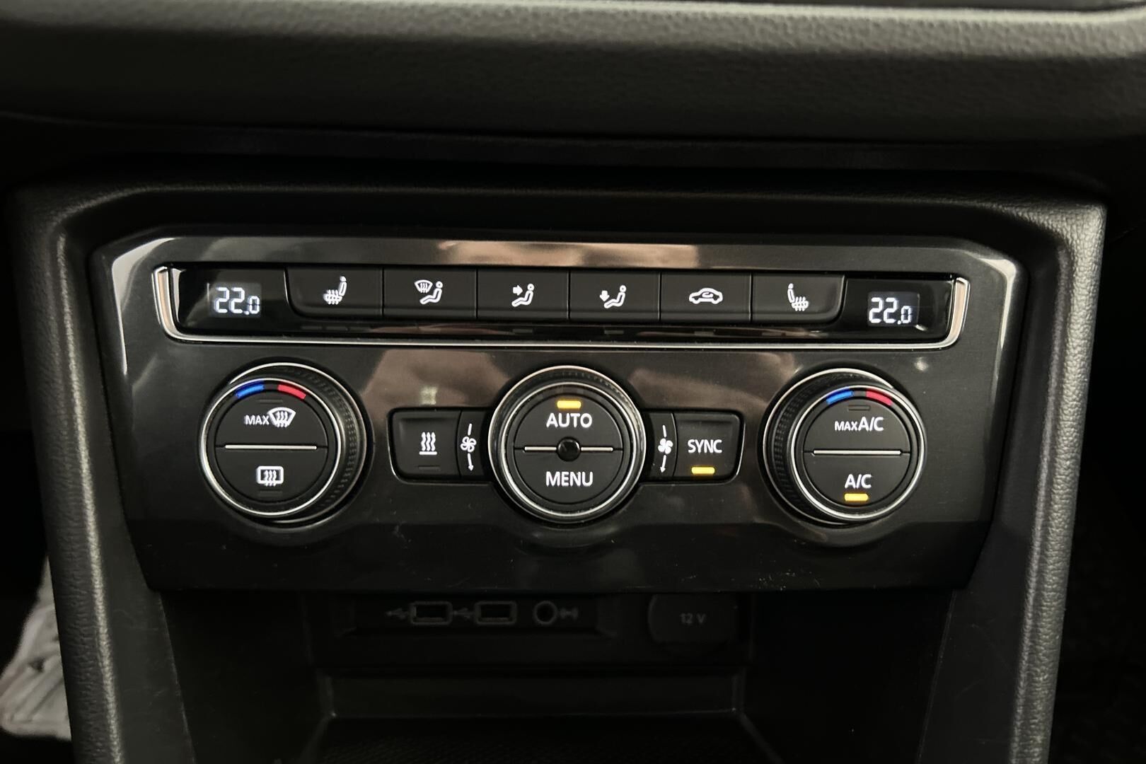 Volkswagen Tiguan iso kuva 26