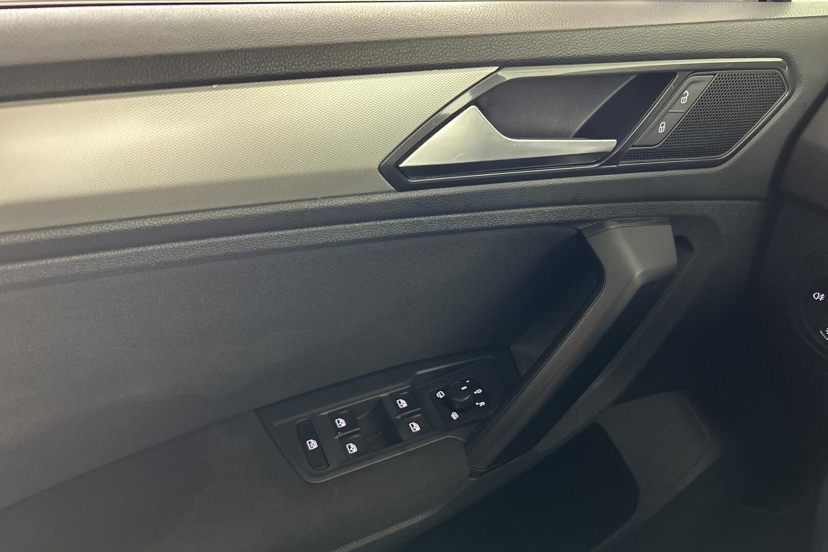 Volkswagen Tiguan iso kuva 29