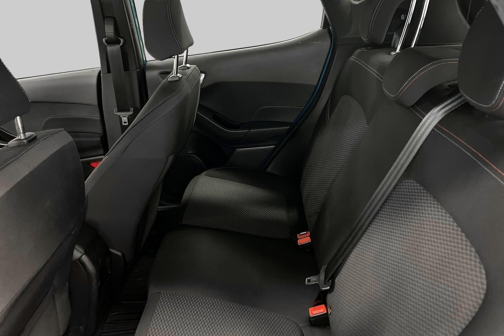 Ford Fiesta iso kuva 10