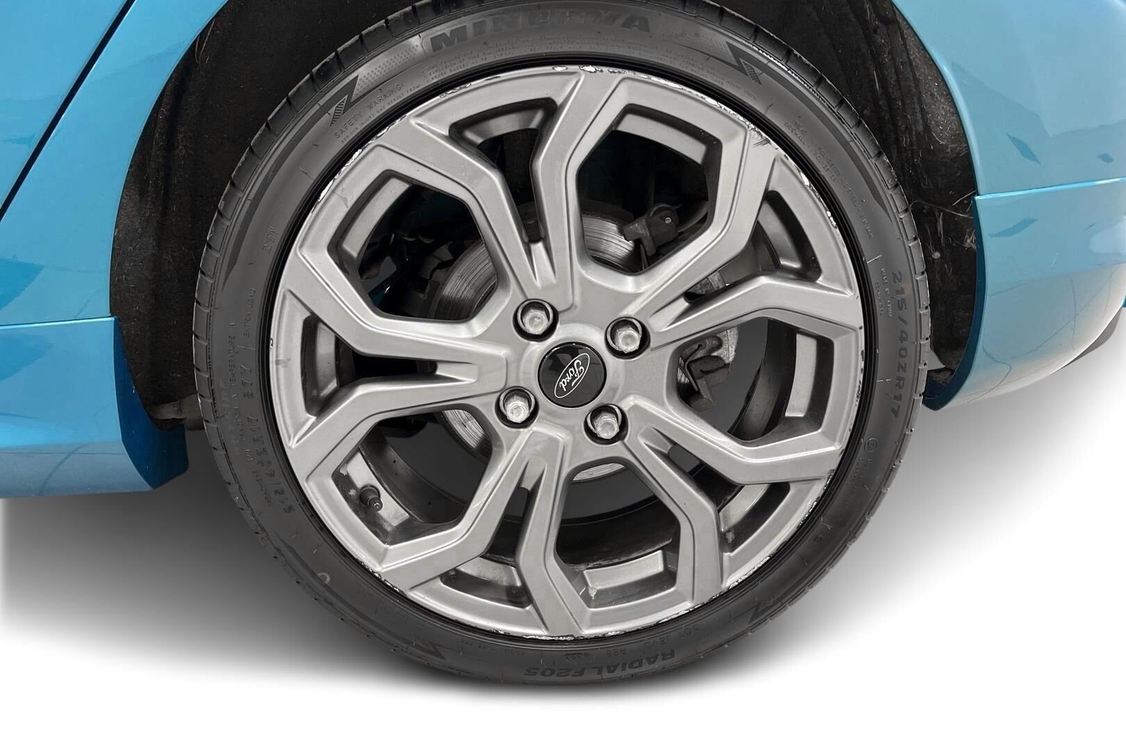 Ford Fiesta iso kuva 13