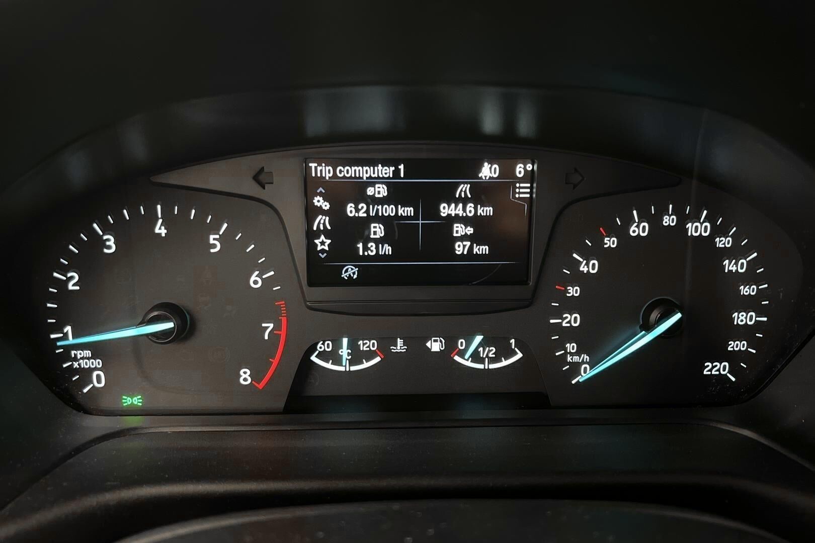 Ford Fiesta iso kuva 14