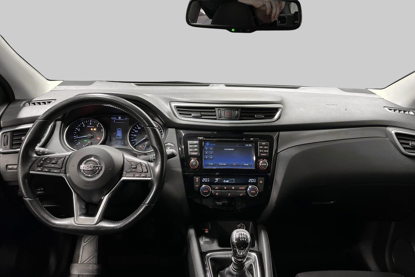 Nissan Qashqai iso kuva 11