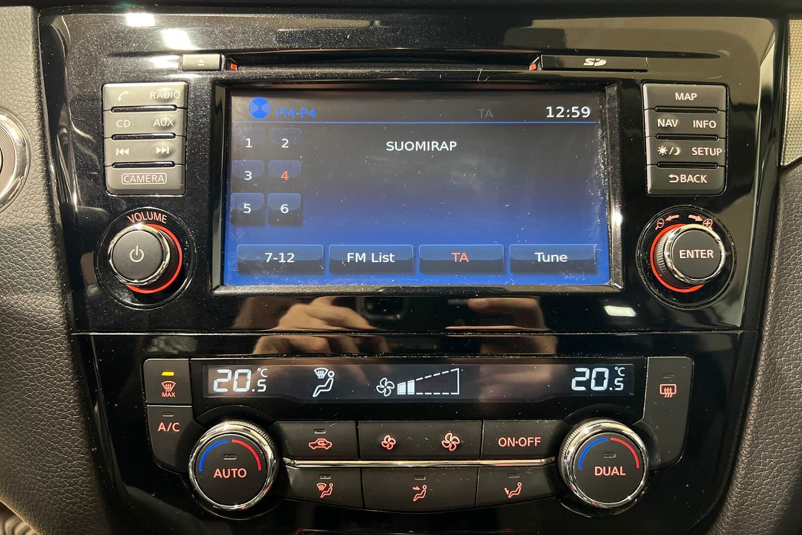 Nissan Qashqai iso kuva 15