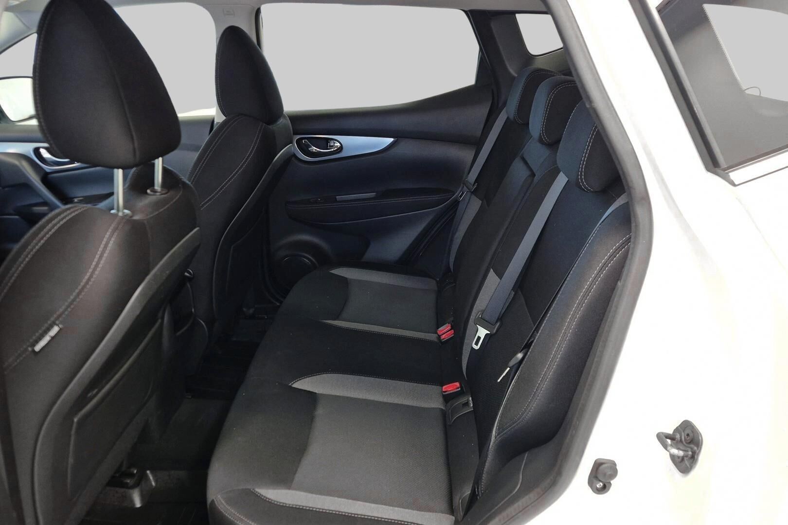 Nissan Qashqai iso kuva 10