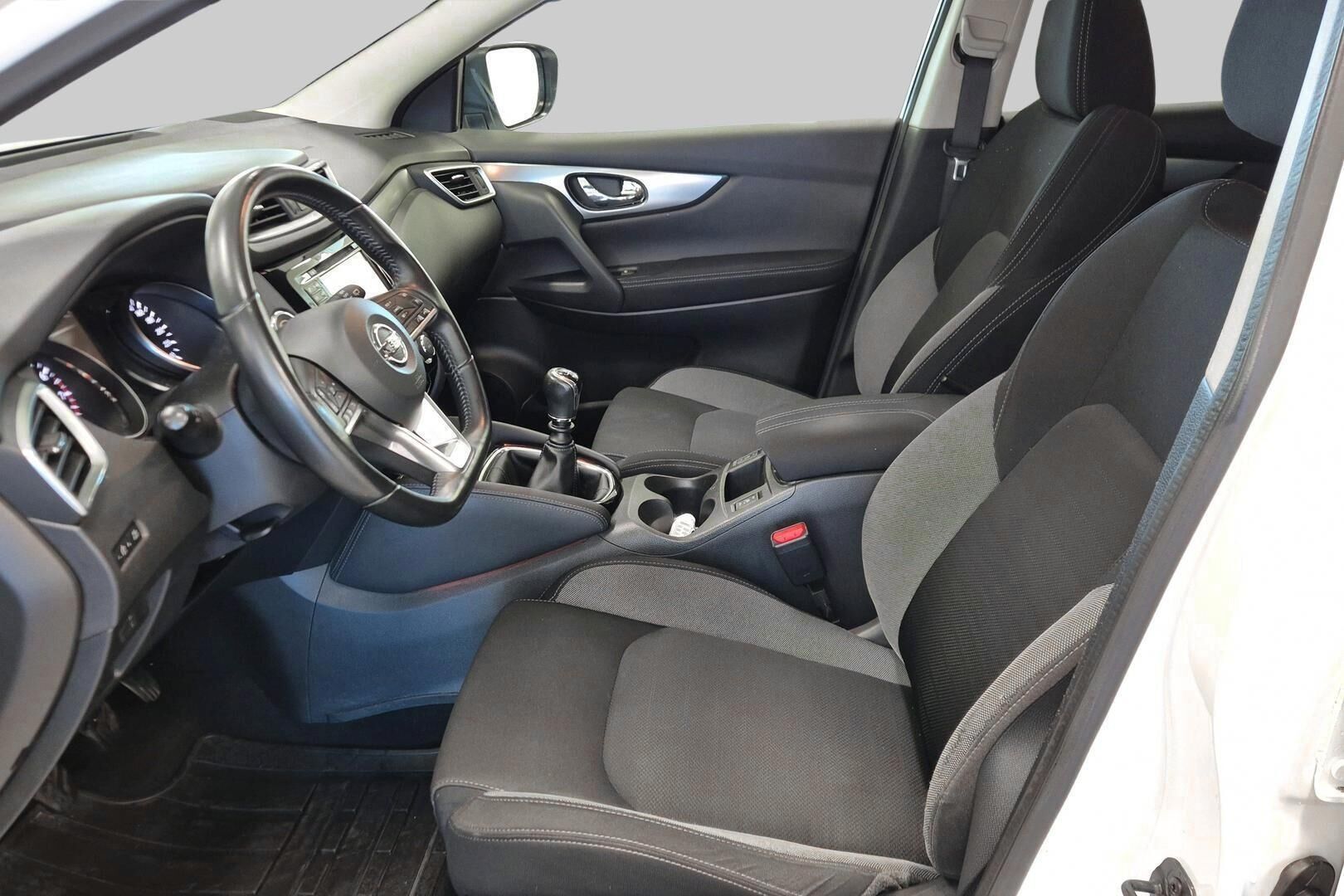Nissan Qashqai iso kuva 9