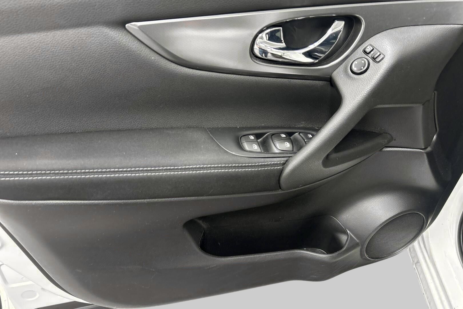 Nissan Qashqai iso kuva 14