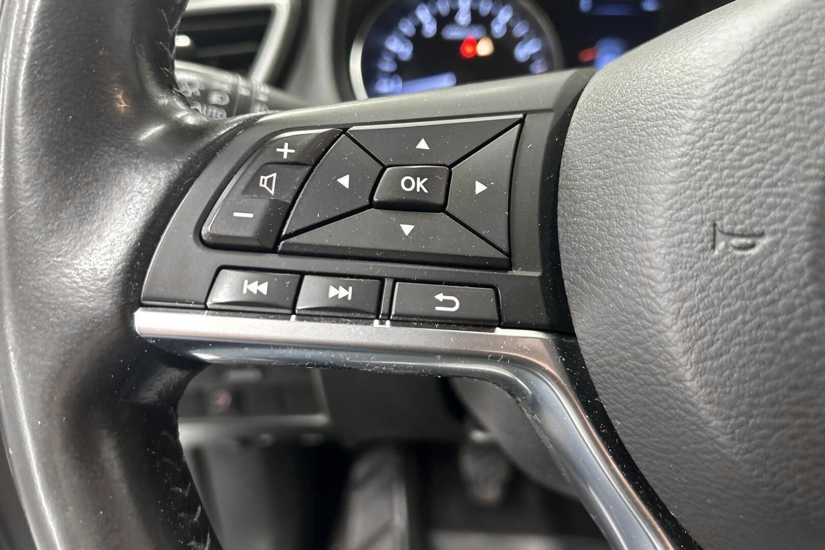 Nissan Qashqai iso kuva 15