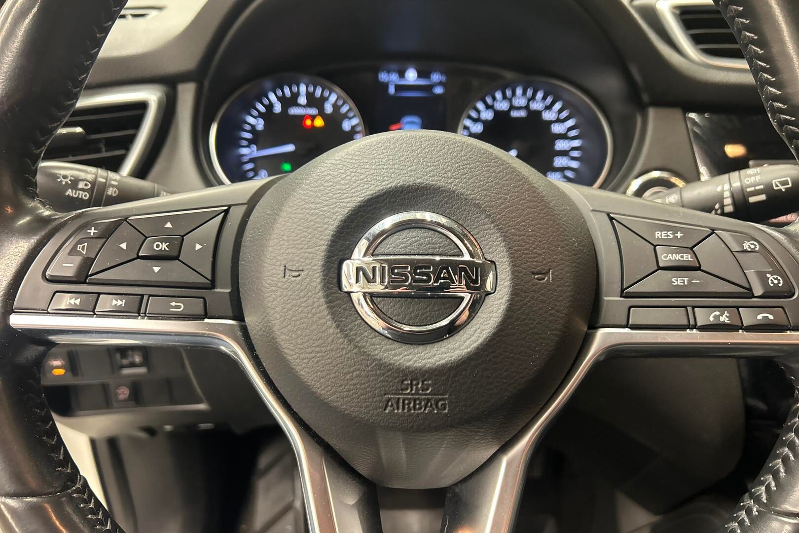 Nissan Qashqai iso kuva 18