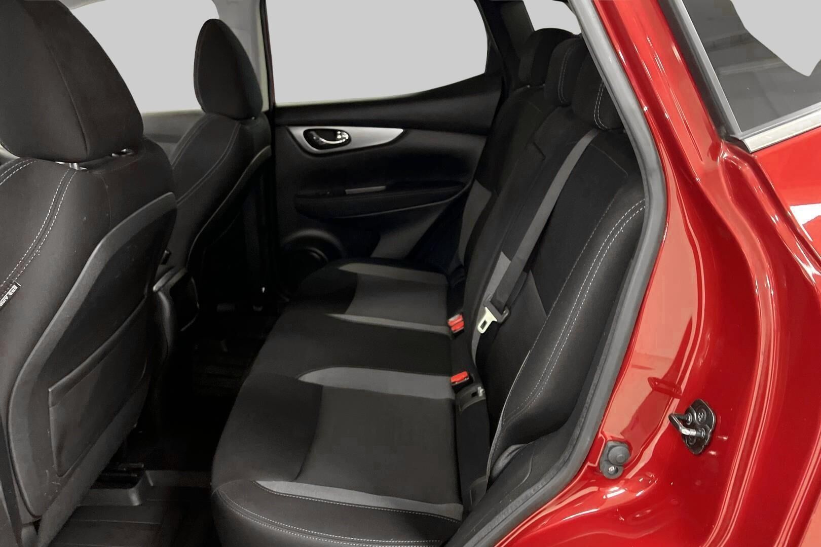 Nissan Qashqai iso kuva 10