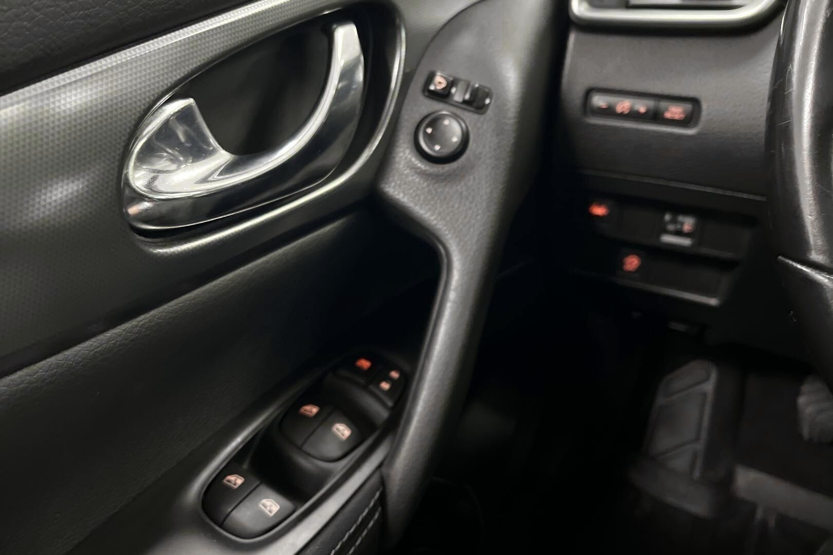 Nissan Qashqai iso kuva 20