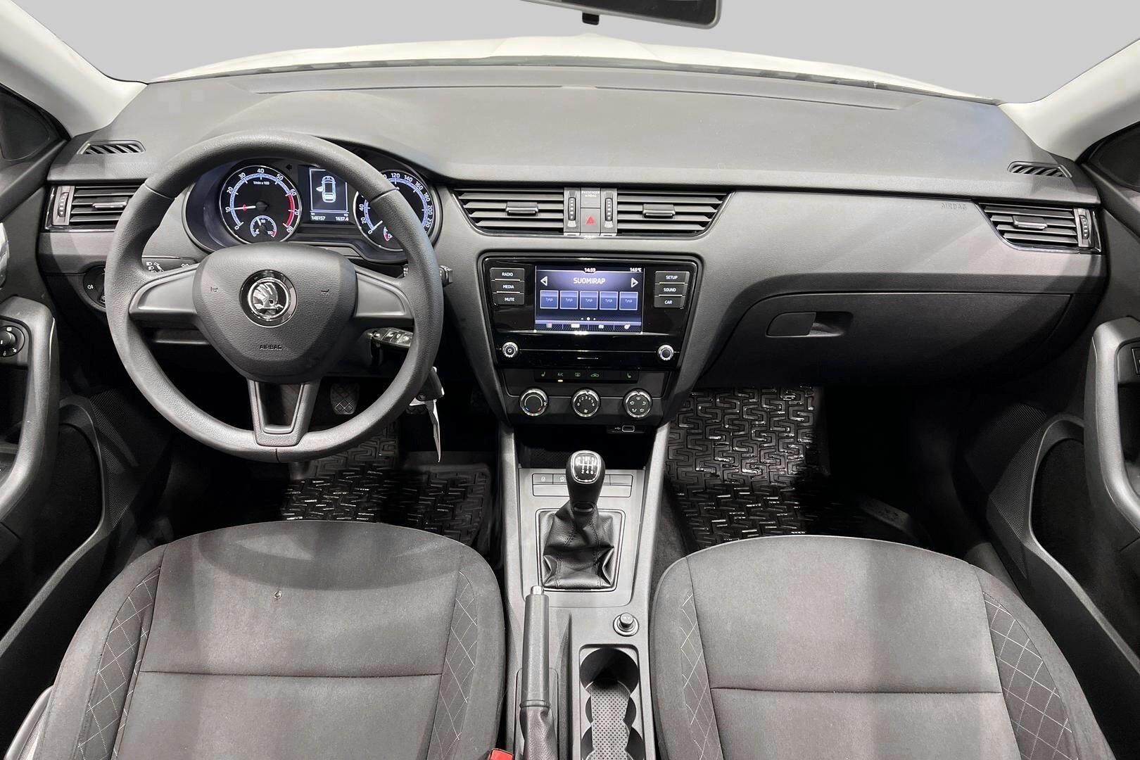 Skoda Octavia iso kuva 11