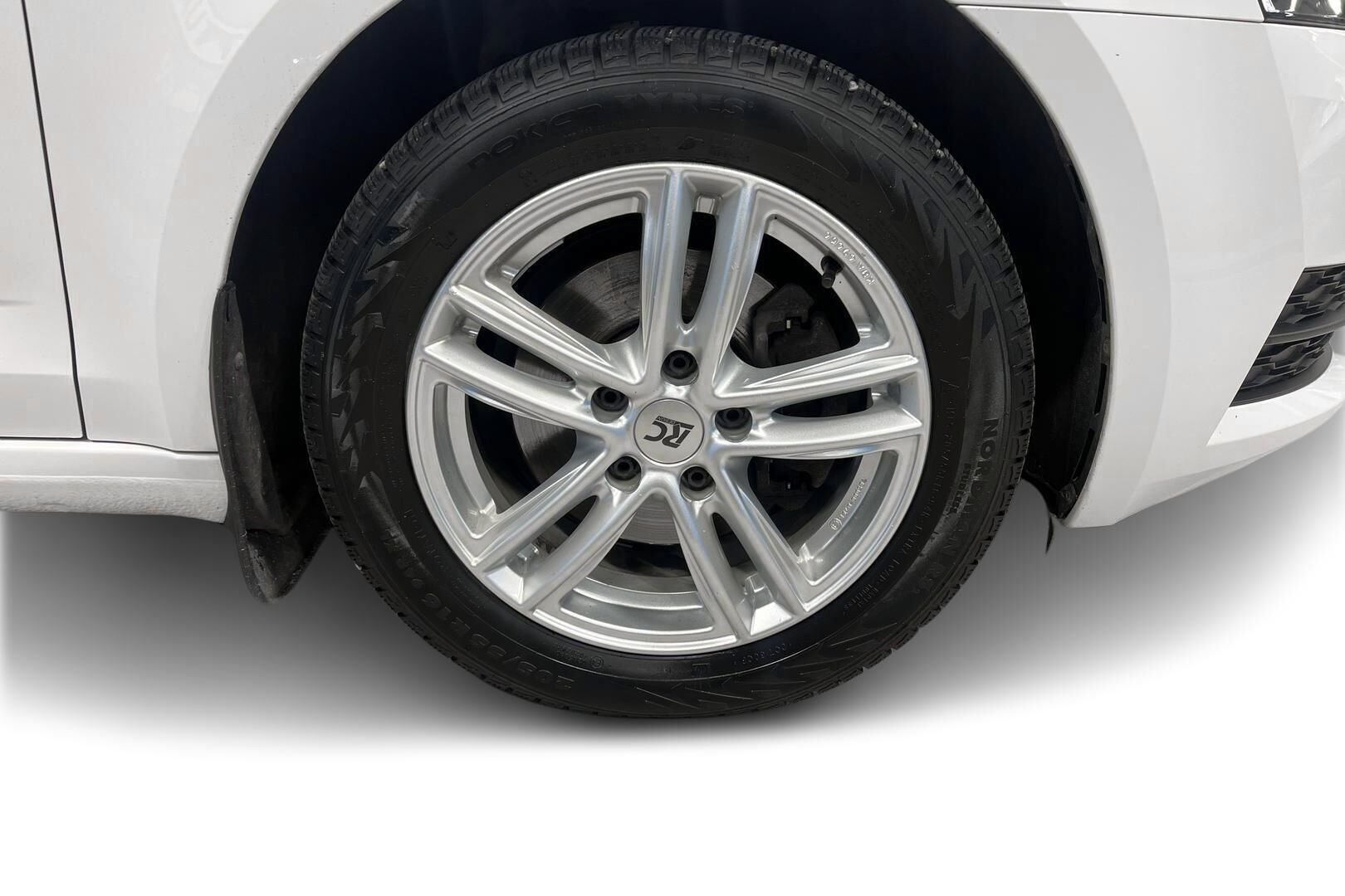 Skoda Octavia iso kuva 13