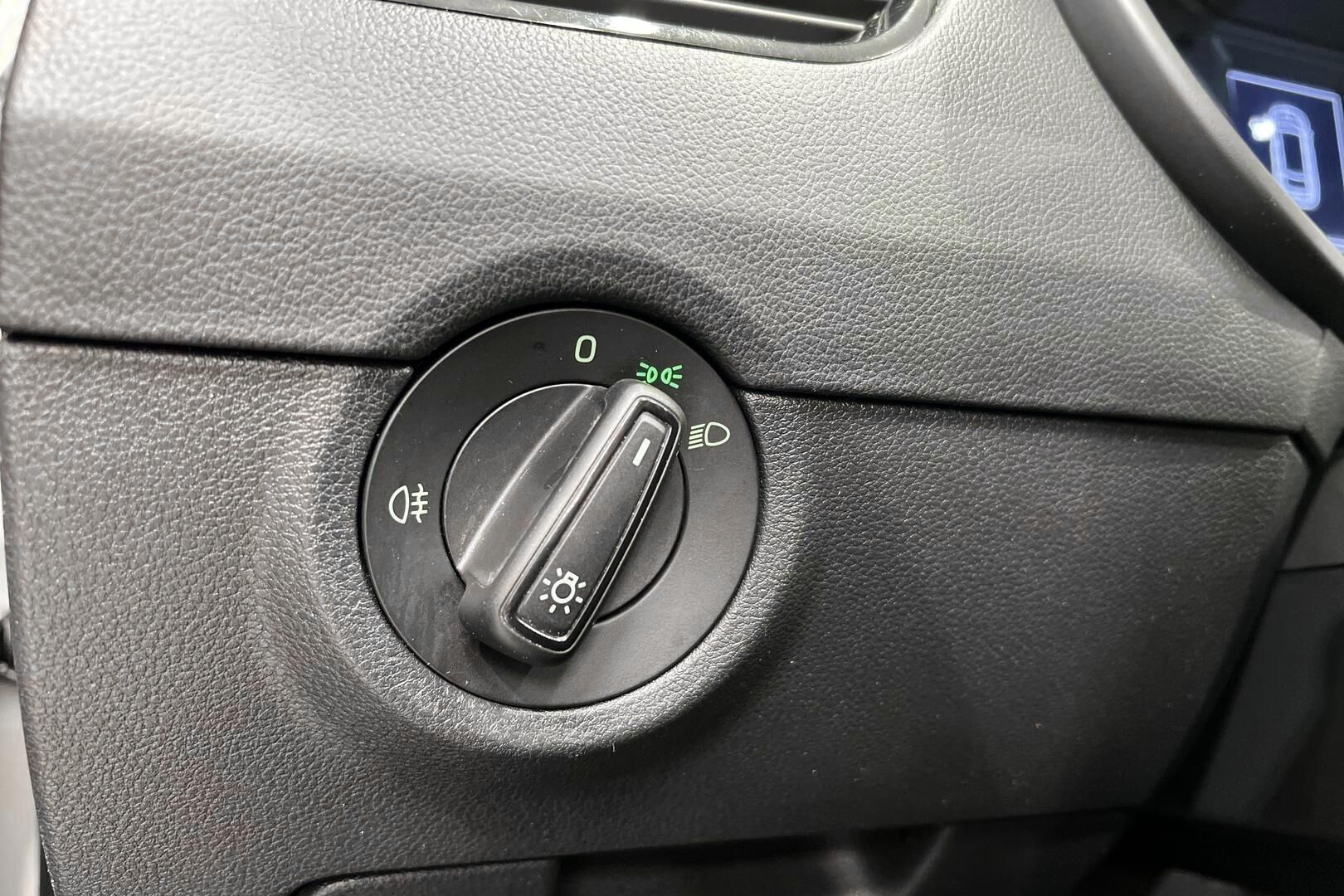 Skoda Octavia iso kuva 19