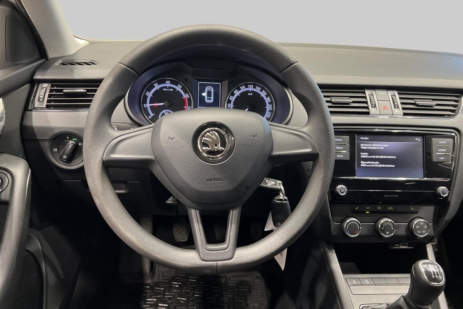 Skoda Octavia iso kuva 20