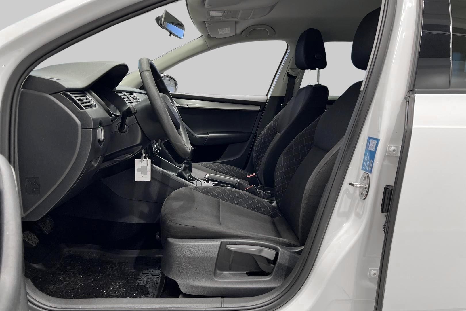 Skoda Octavia iso kuva 9