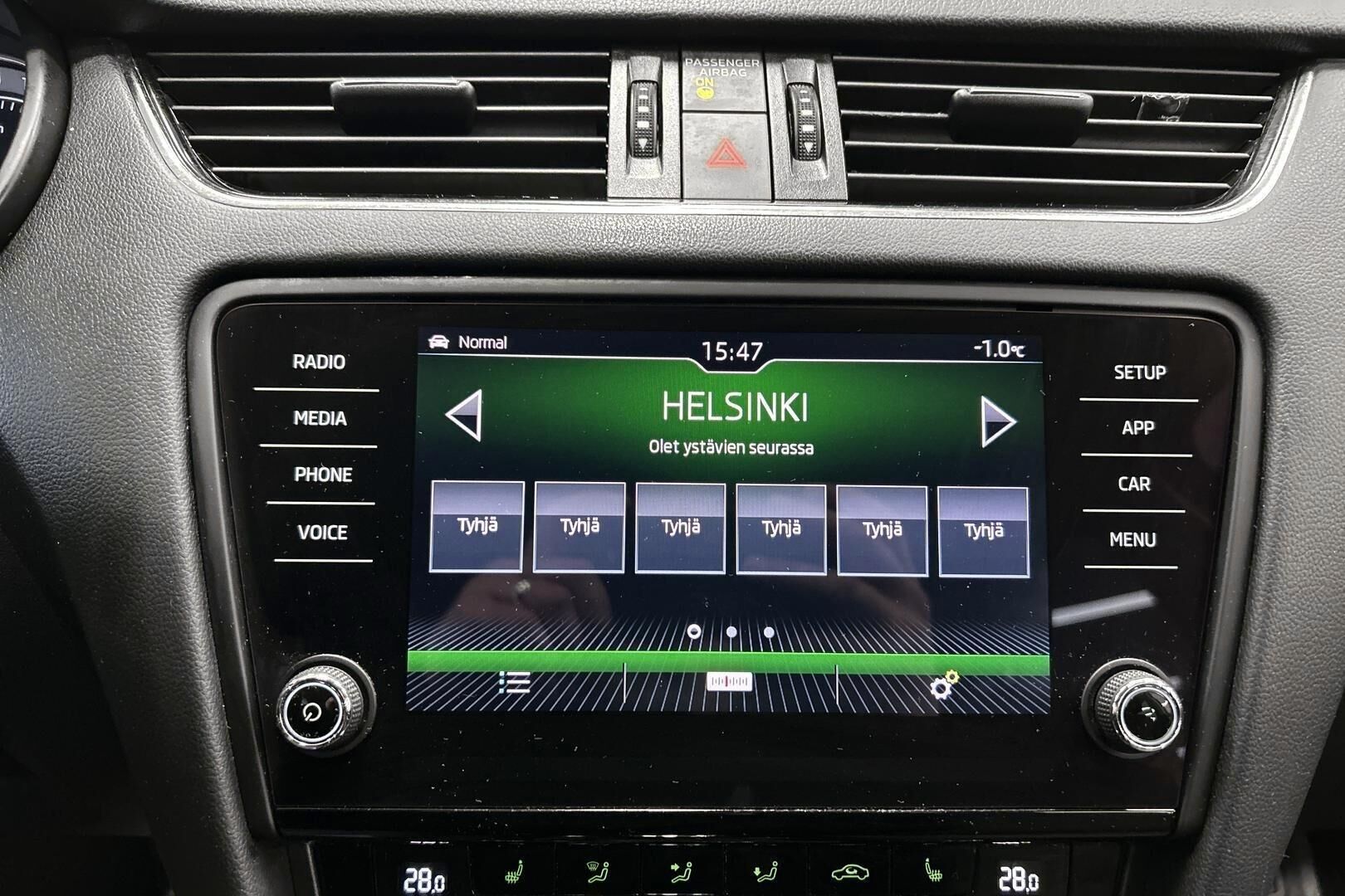 Skoda Octavia iso kuva 23