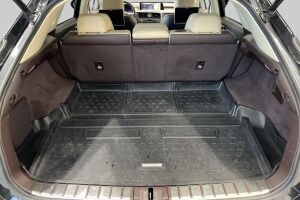Lexus RX esikatselu 8