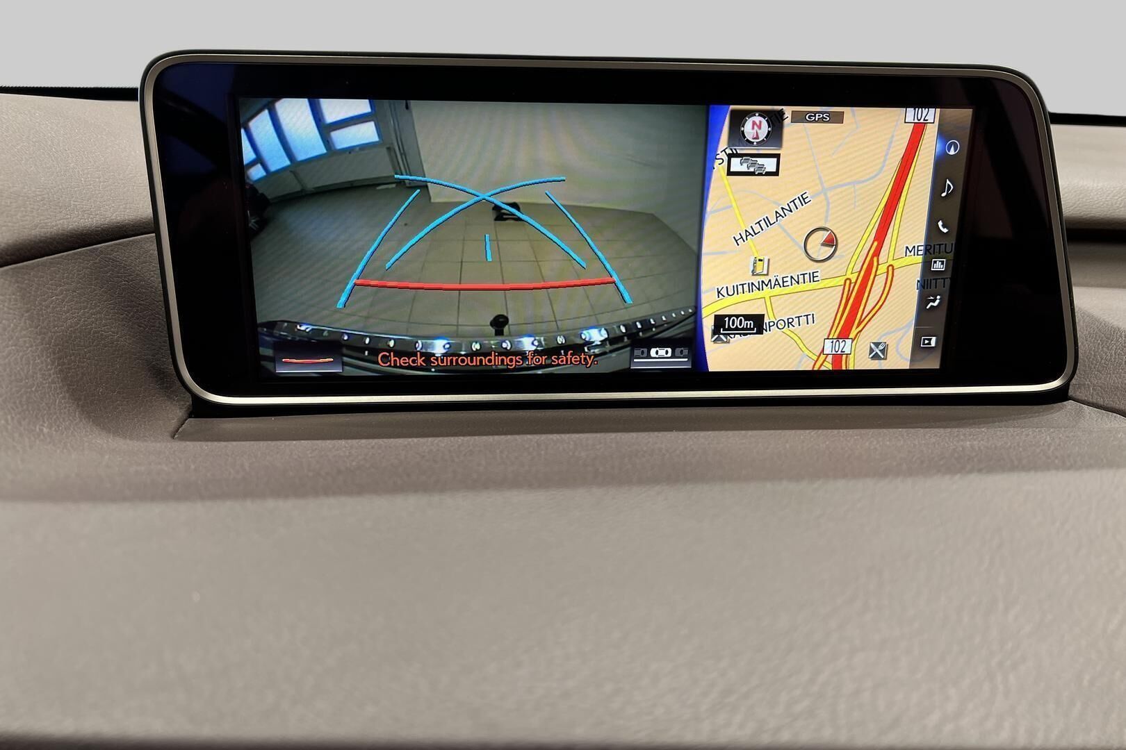 Lexus RX iso kuva 13