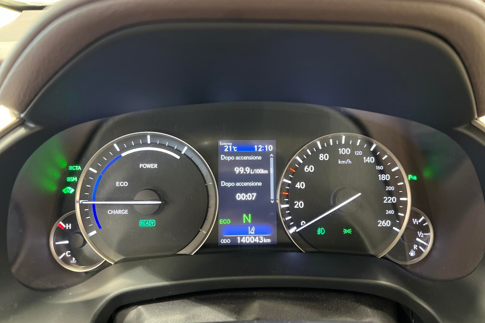 Lexus RX iso kuva 14