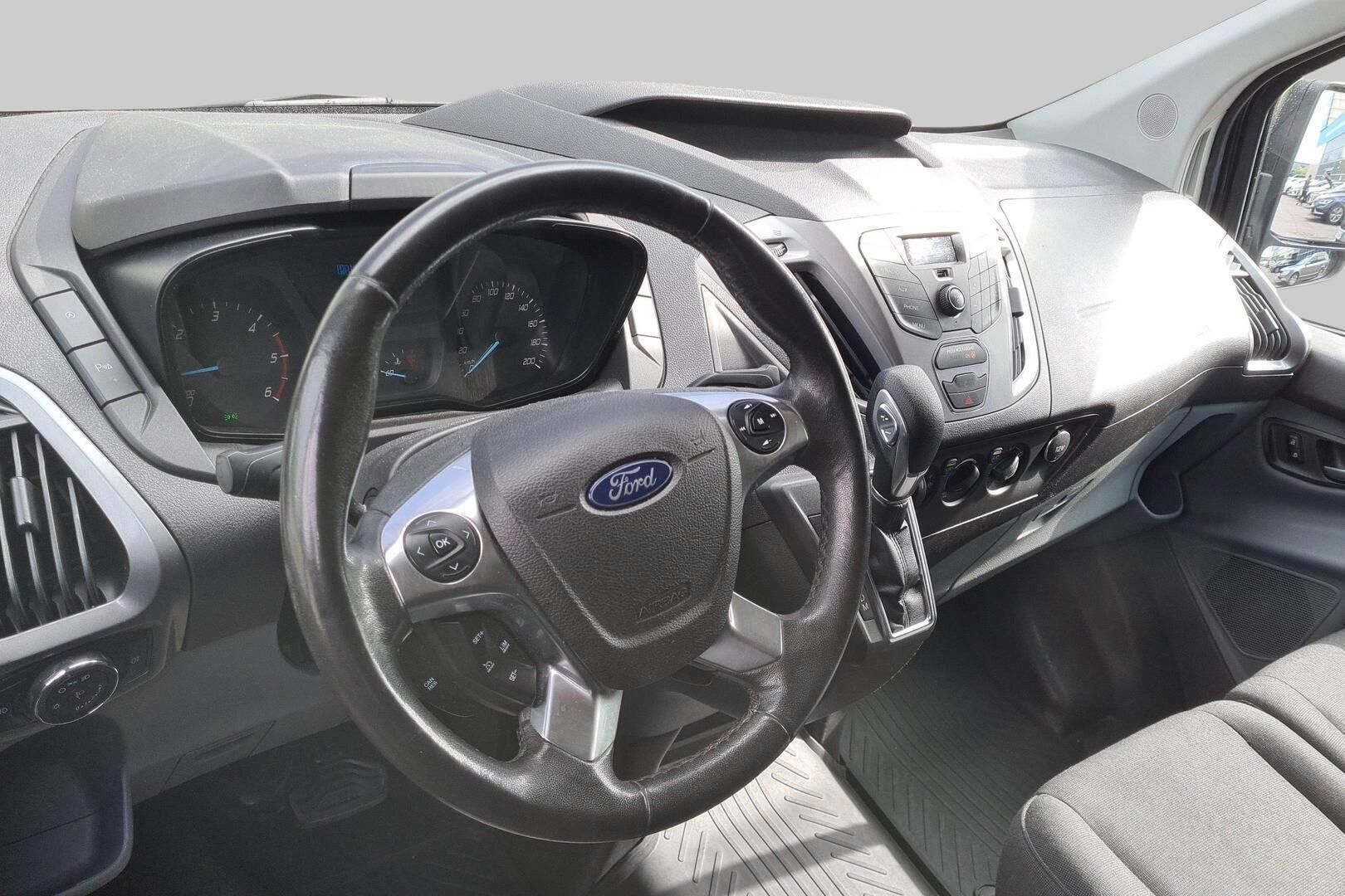 Ford Transit Custom iso kuva 1