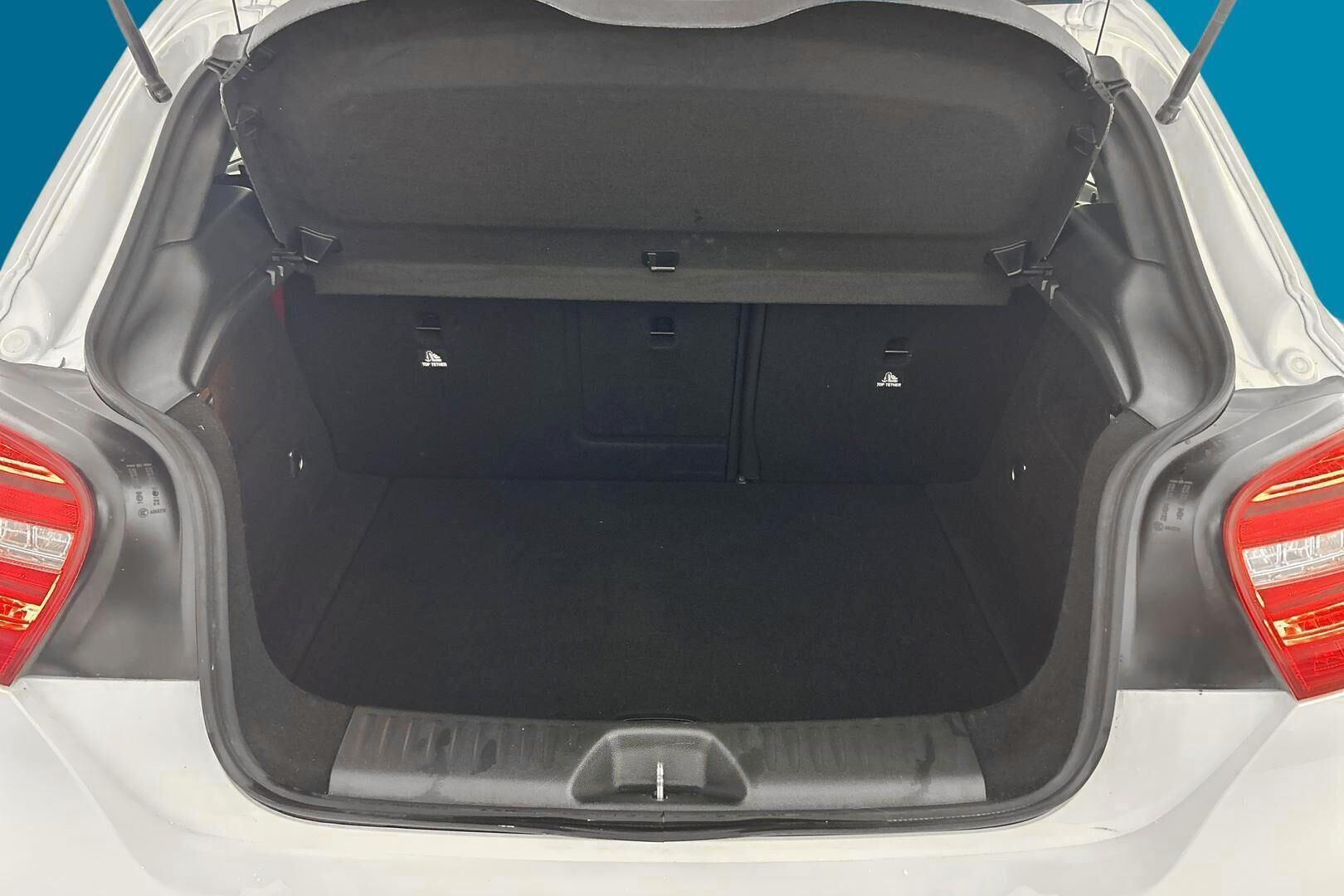 Mercedes-Benz A iso kuva 11