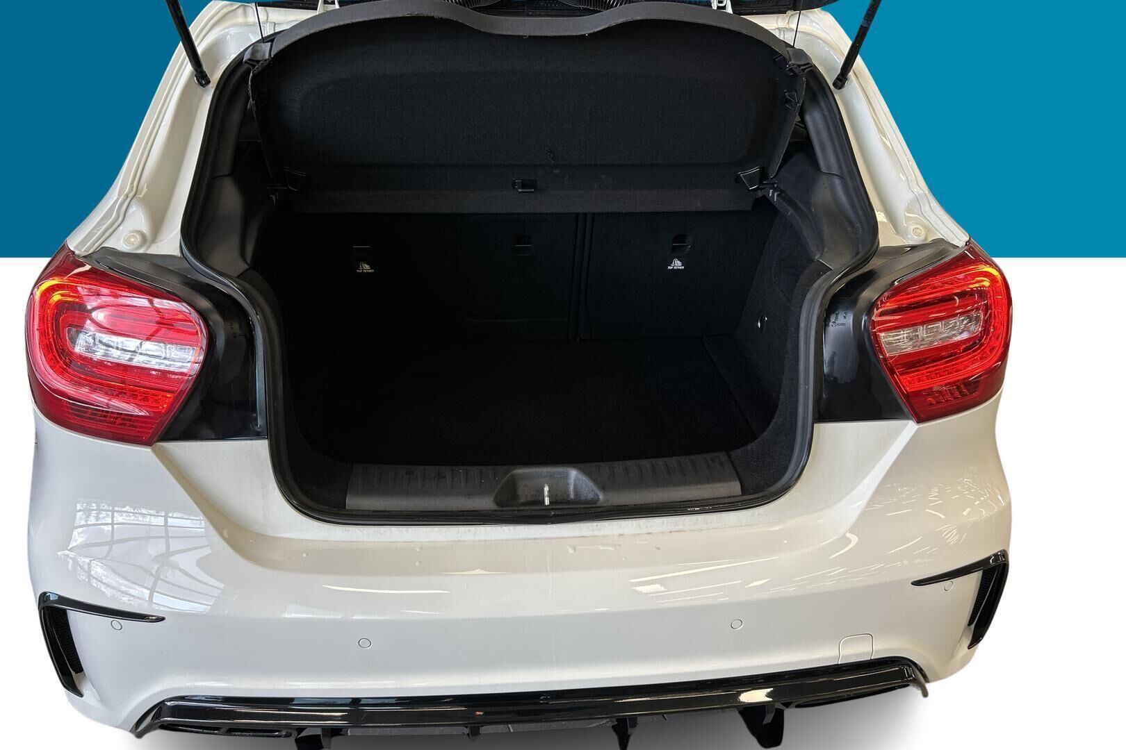 Mercedes-Benz A 45 AMG iso kuva 12