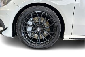 Mercedes-Benz A 45 AMG esikatselu 13