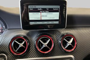 Mercedes-Benz A 45 AMG esikatselu 15