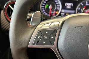 Mercedes-Benz A 45 AMG esikatselu 20