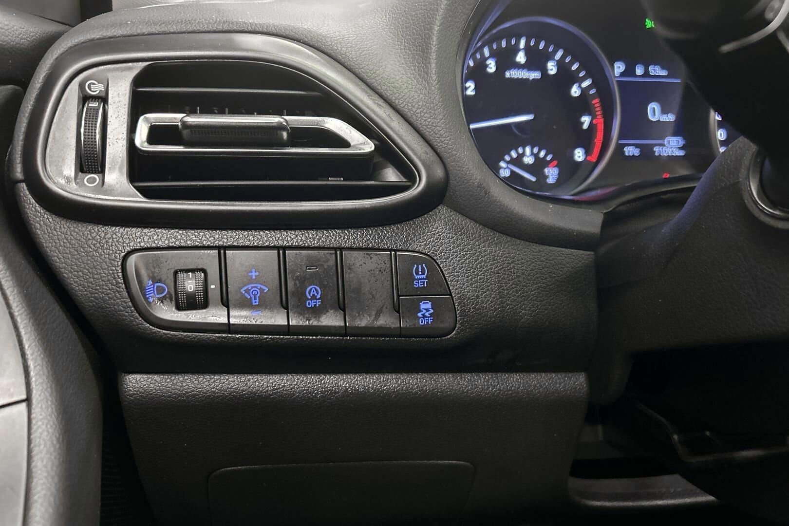 Hyundai i30 Wagon iso kuva 16