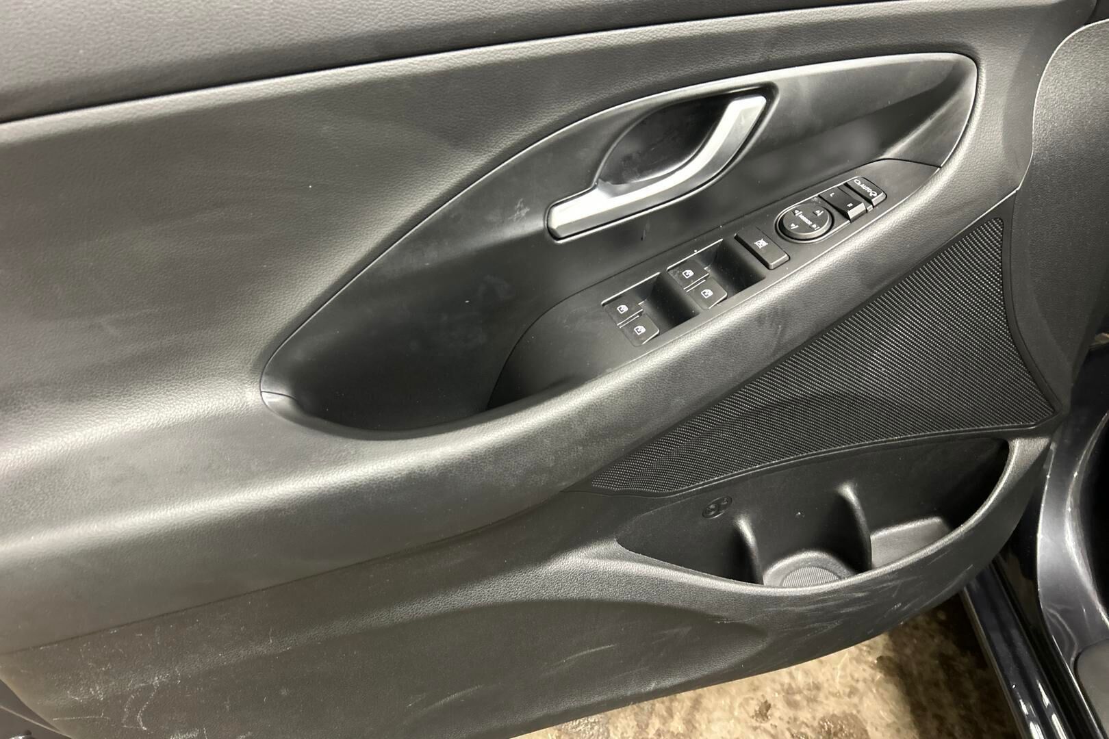 Hyundai i30 Wagon iso kuva 17