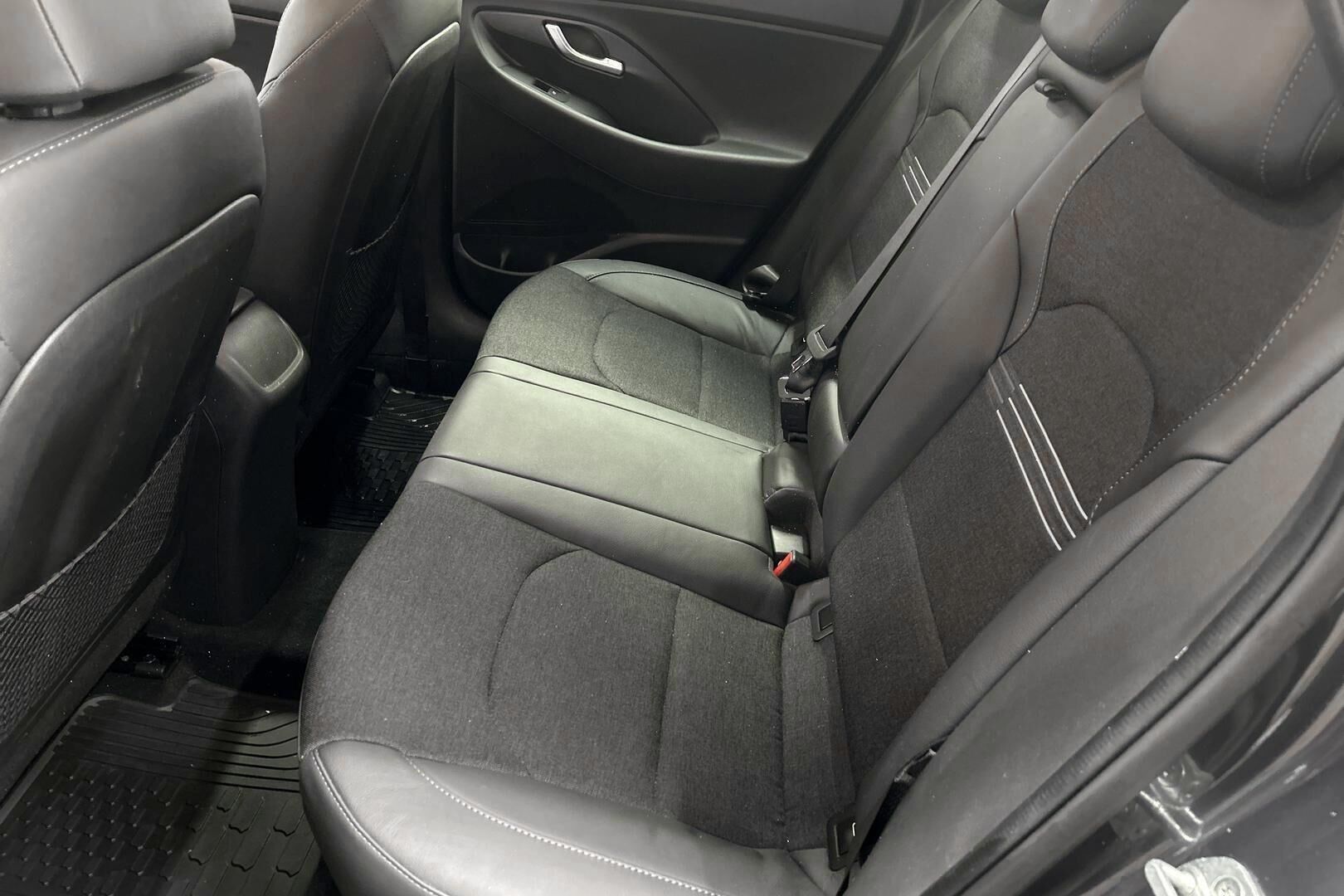 Hyundai i30 Wagon iso kuva 19