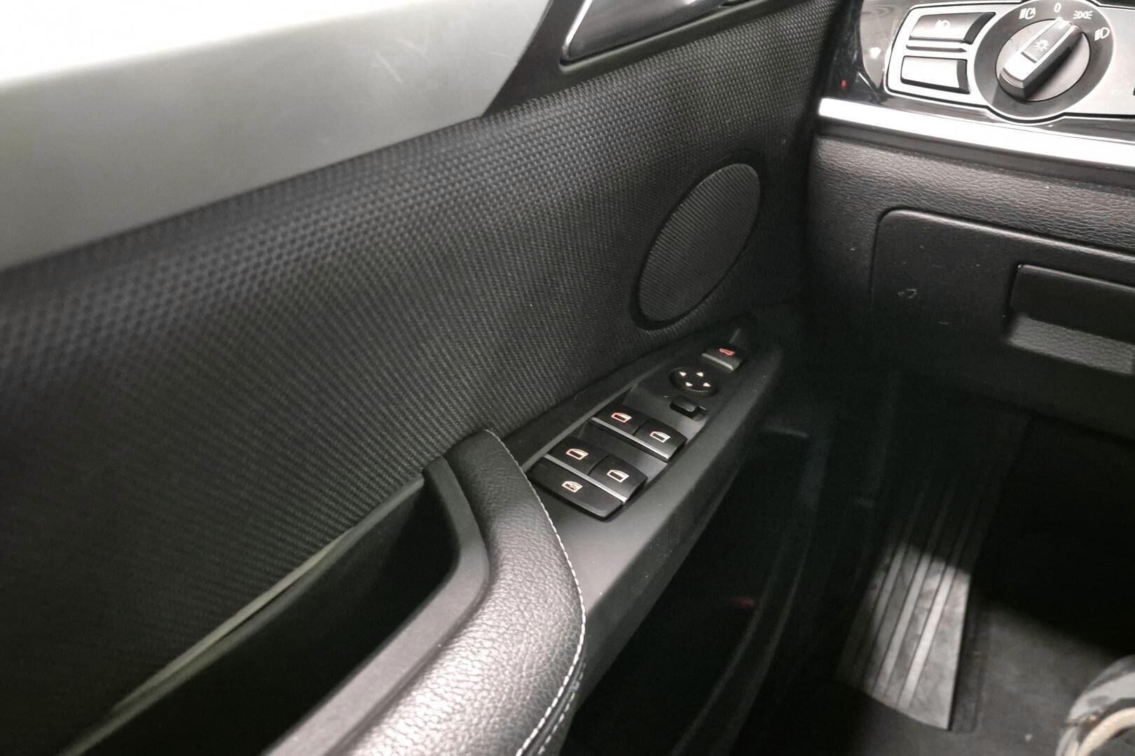 BMW X4 iso kuva 19