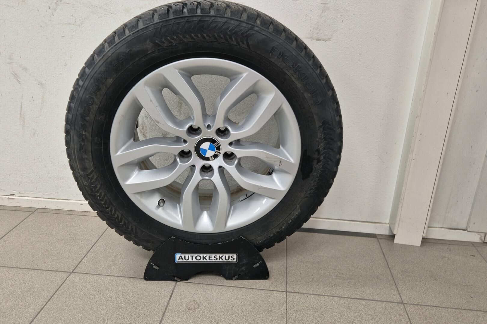 BMW X4 iso kuva 22