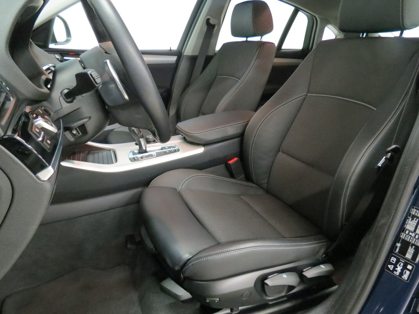 BMW X4 iso kuva 7