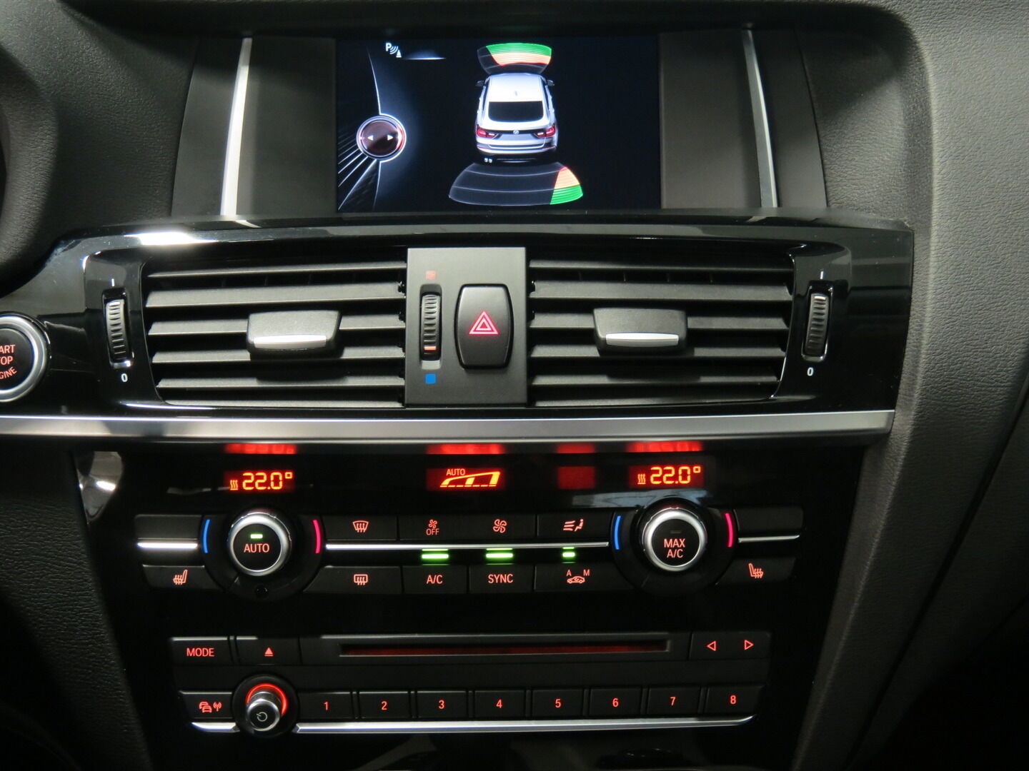BMW X4 iso kuva 8