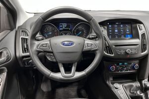 Ford Focus esikatselu 24
