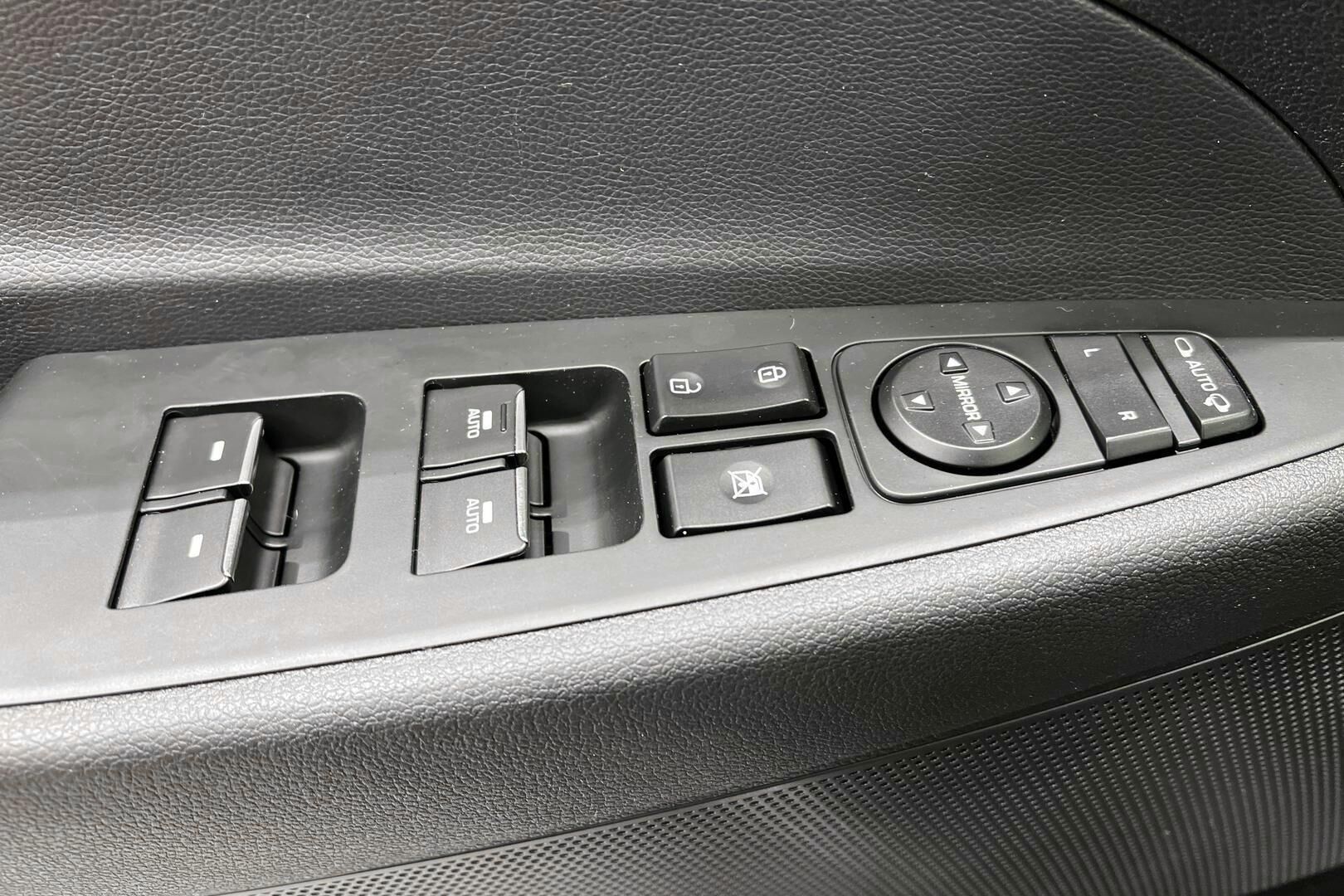 Hyundai Tucson iso kuva 24