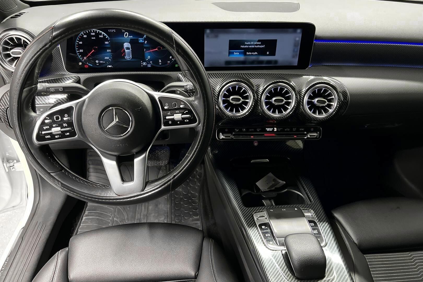 Mercedes-Benz A iso kuva 11