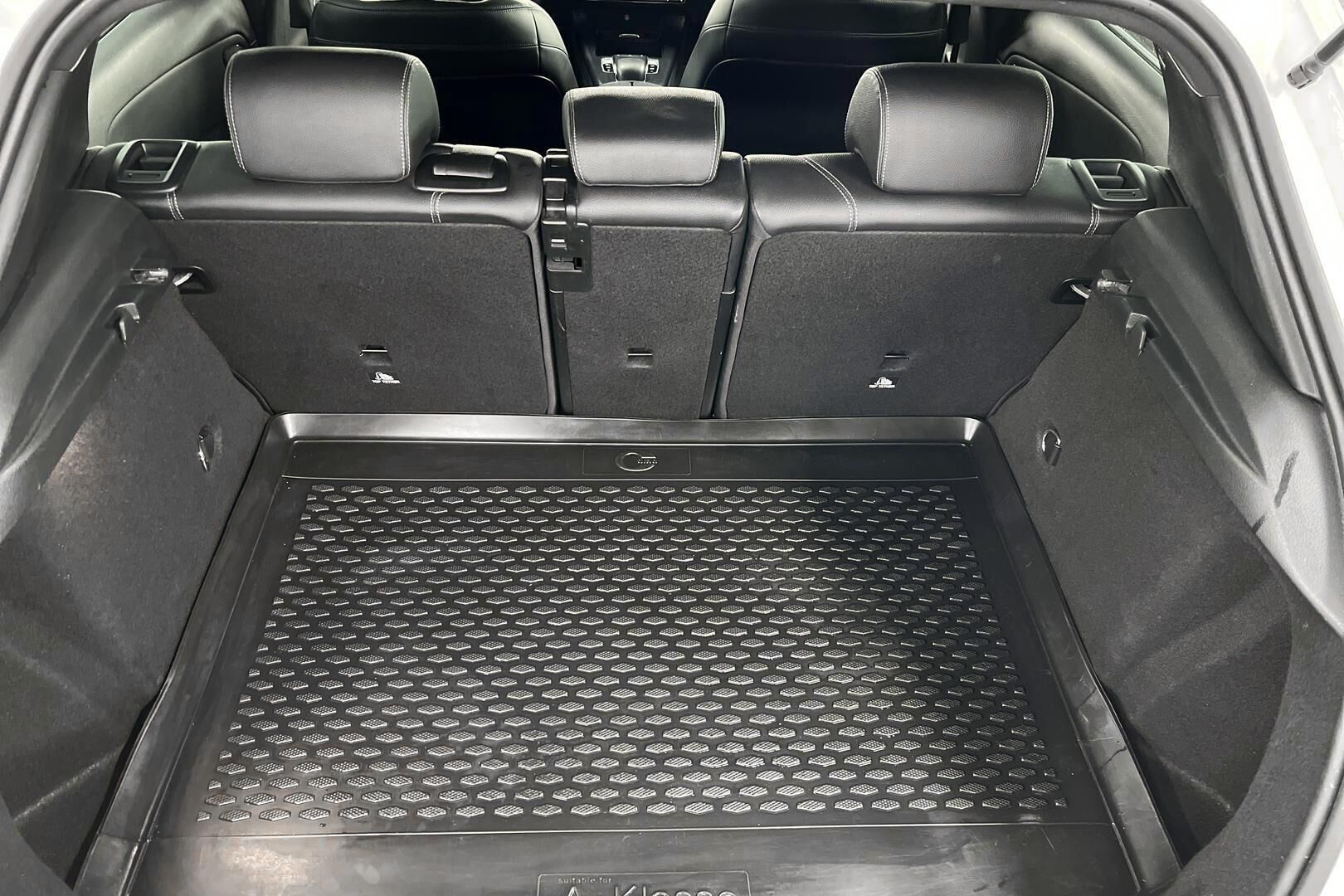 Mercedes-Benz A iso kuva 12