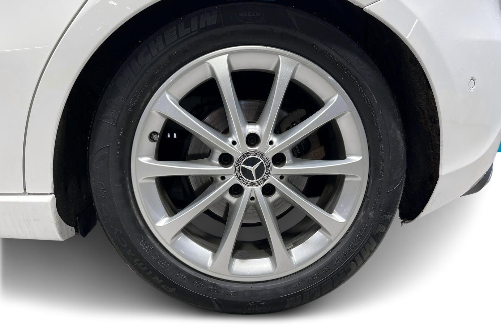 Mercedes-Benz A iso kuva 13