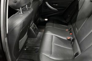 BMW 3-SARJA esikatselu 9