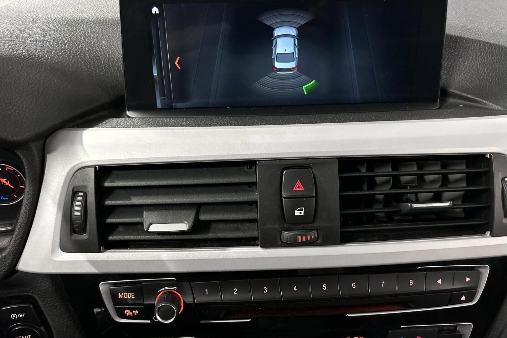 BMW 3-SARJA iso kuva 16