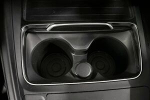 BMW 3-SARJA esikatselu 18