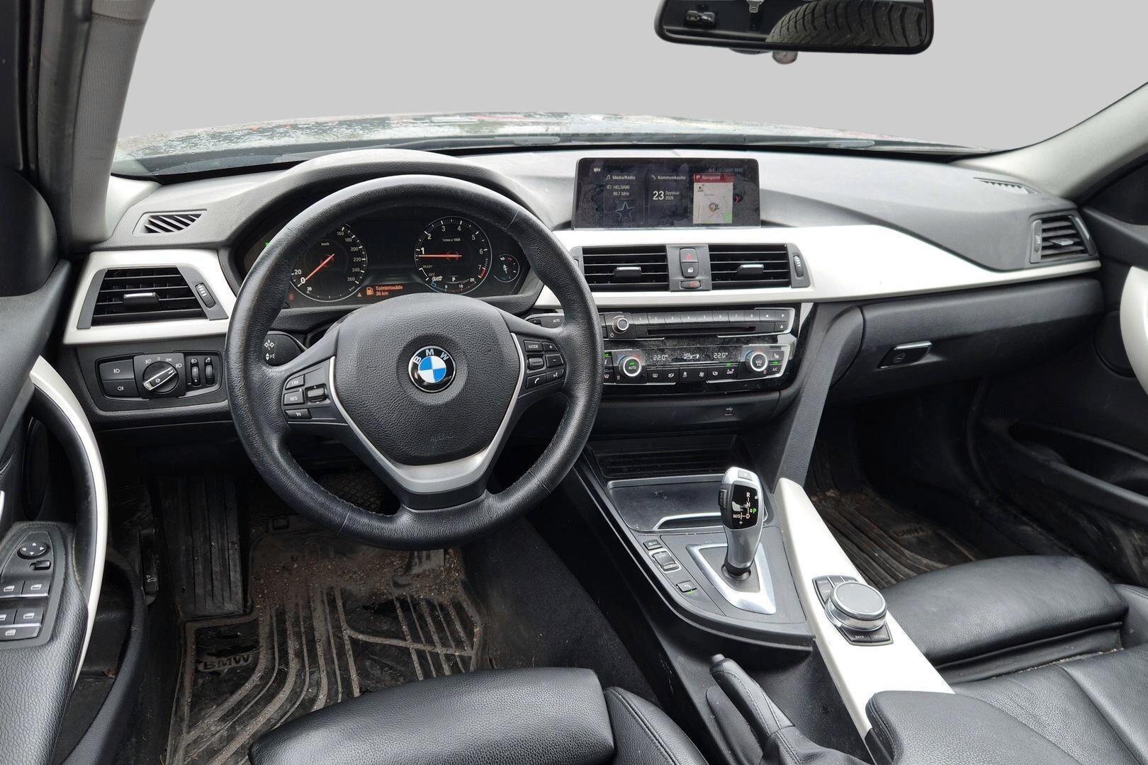 BMW 3-SARJA iso kuva 2
