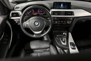 BMW 3-SARJA esikatselu 27
