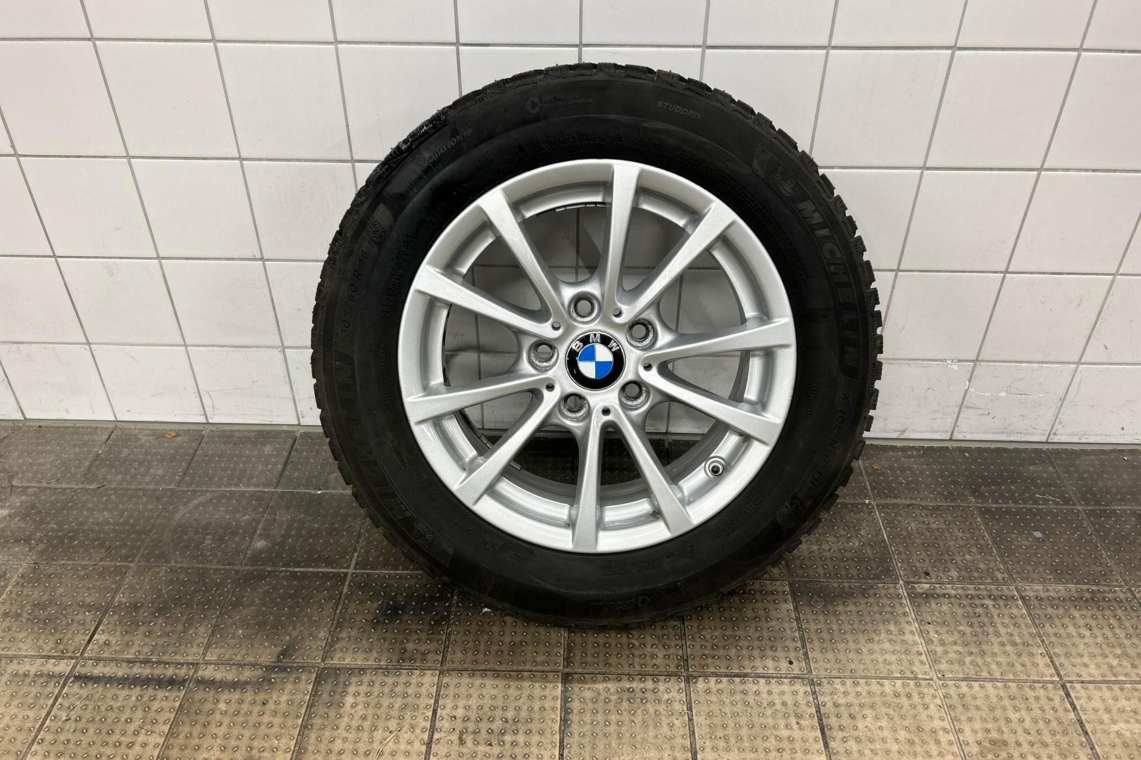 BMW 3-SARJA iso kuva 28