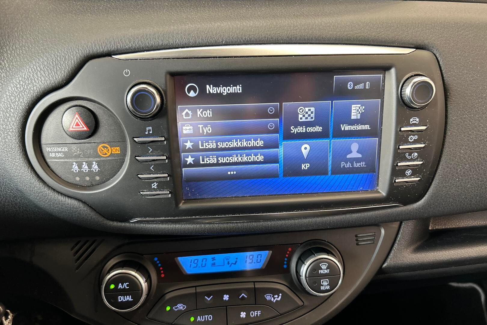 Toyota Yaris iso kuva 14