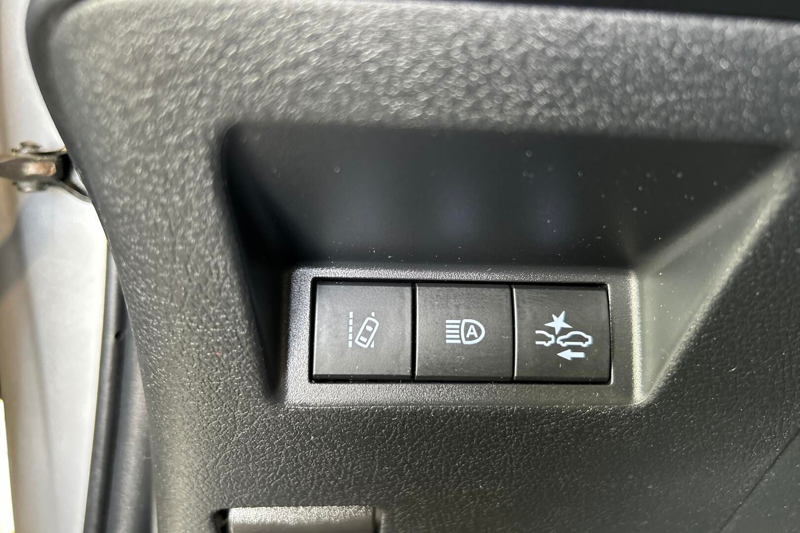 Toyota Yaris iso kuva 28